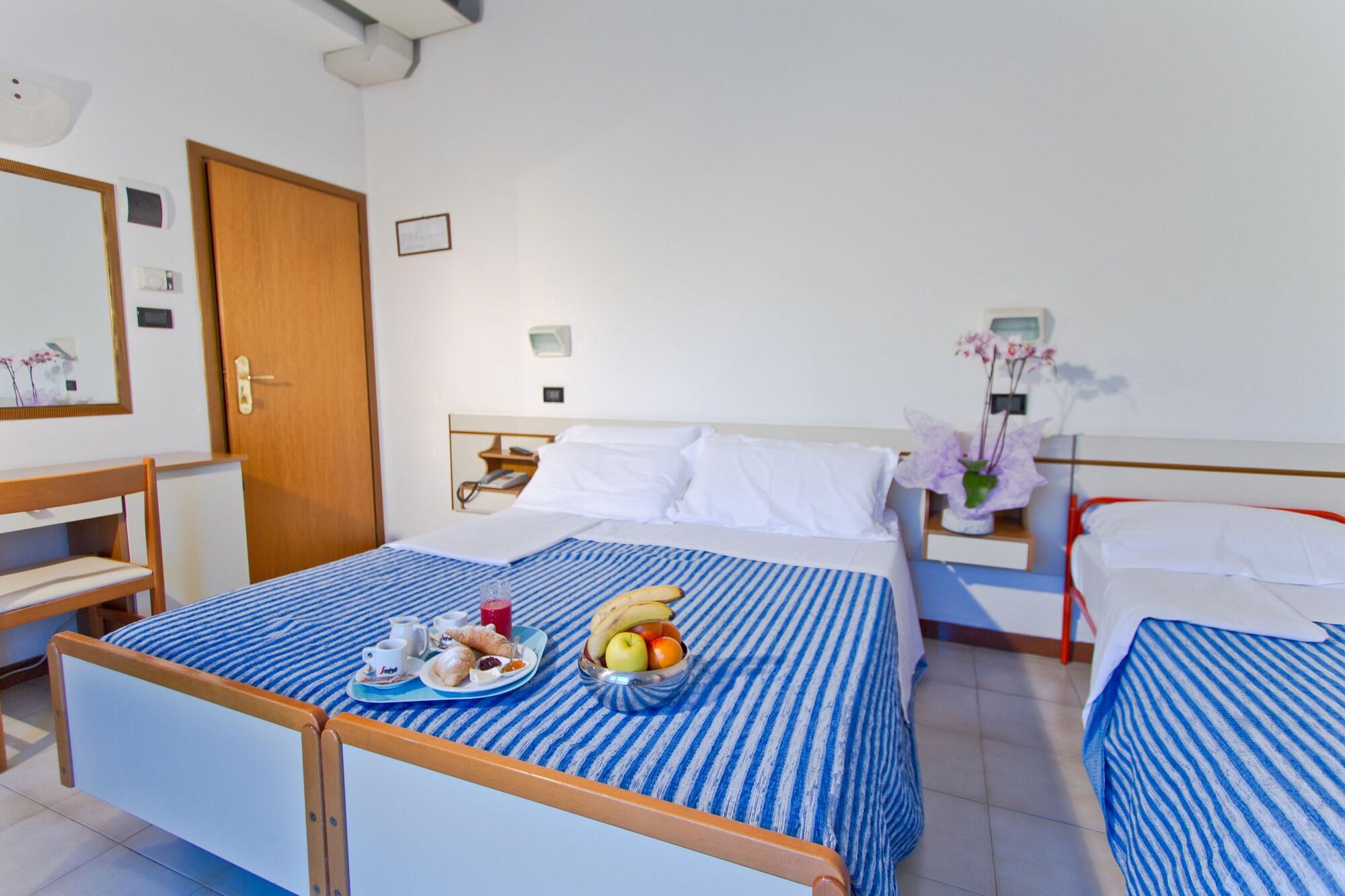 Hotel Montecarlo Rimini Buitenkant foto