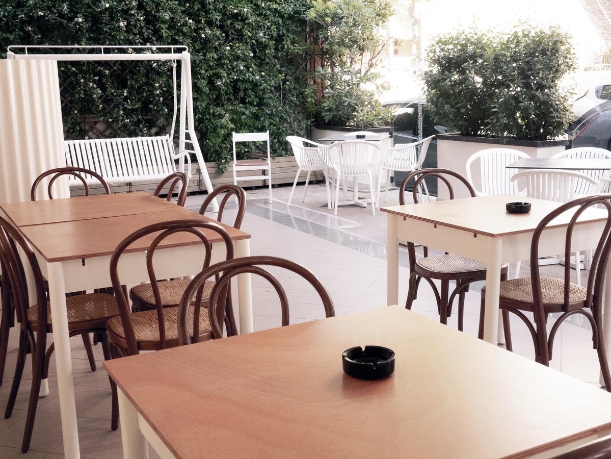 Hotel Montecarlo Rimini Buitenkant foto